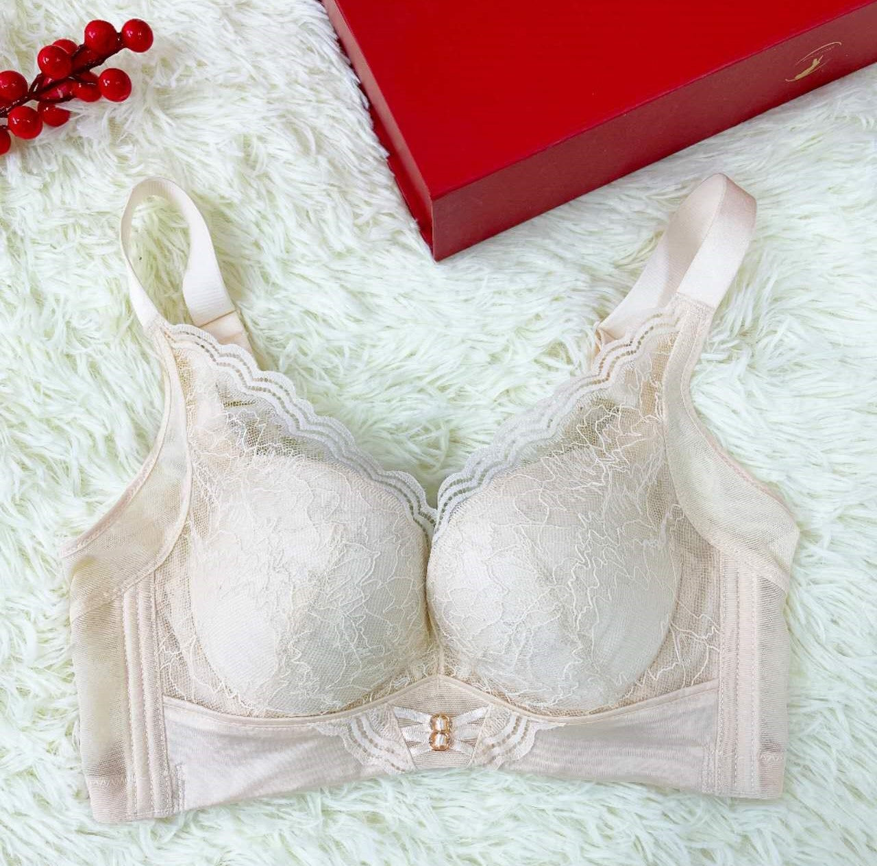 Detail view of wireless cloud lift lace contour bra showing breathable fabric cups