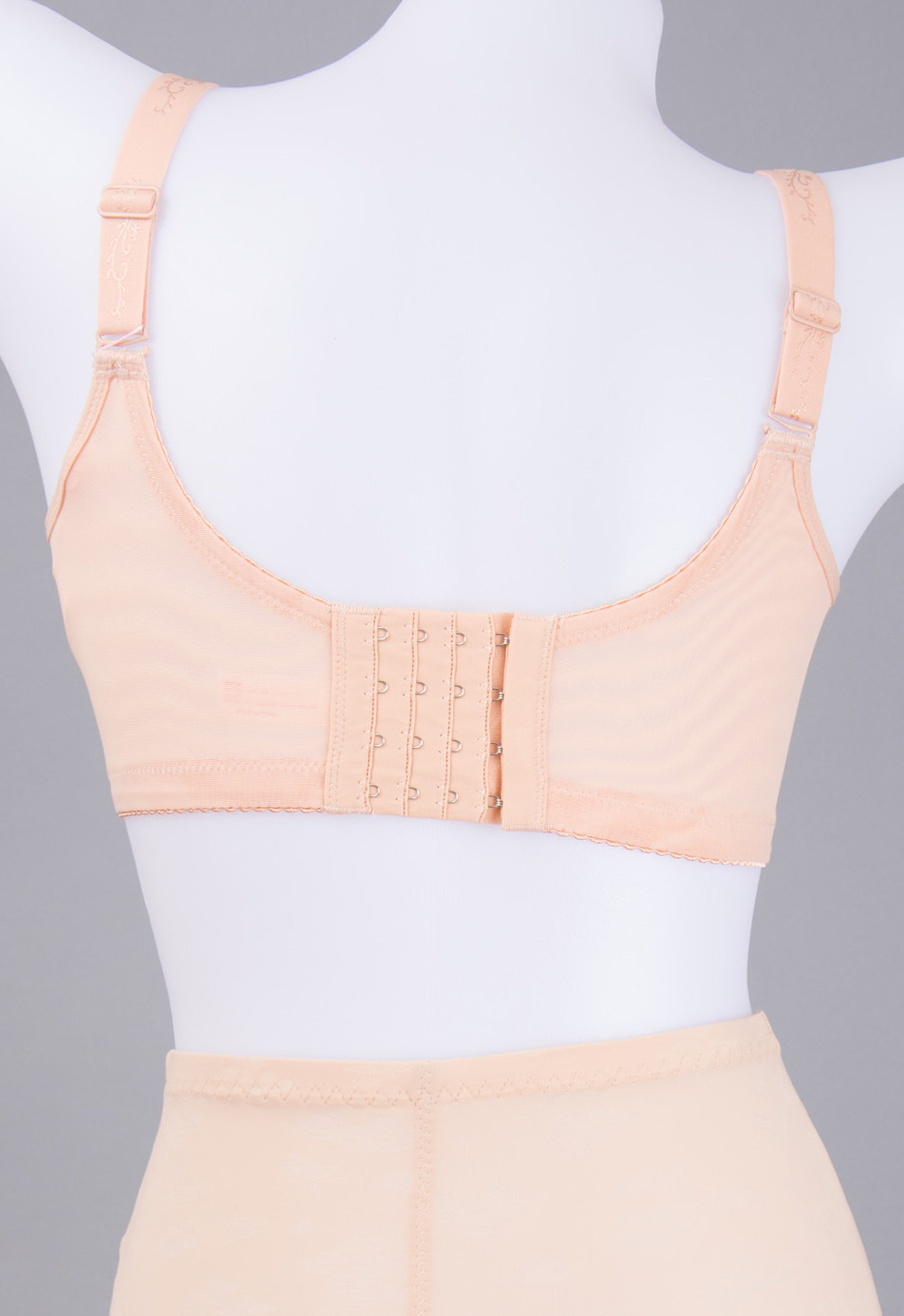 Wireless Floral Lace Contour Bra - No-Bulge Back | Bradoria