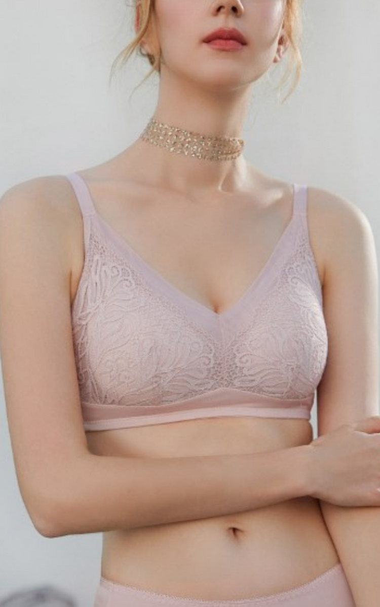 Chic Lace Side Smoothing Wirefree Minimizer Bra #138095